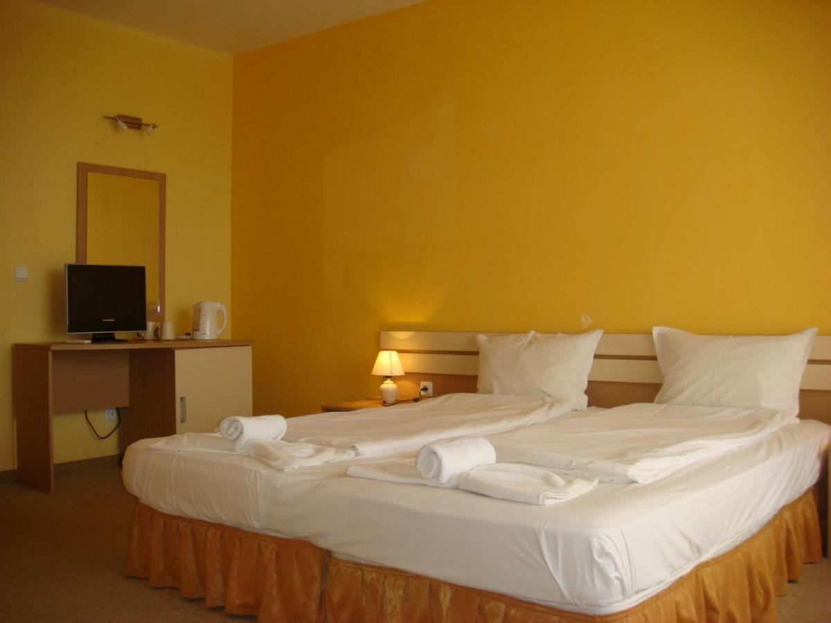 Тропикана Hotel Primorsko Eksteriør billede